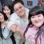 Lee Gook-ju Instagram - 난 왜 자꾸 홍반장이라고 했지😂 재밌었던 #홍박사 #조주봉 #조훈 이랑 촬영 편집해서 보니 더 재밌네💜주봉아 나와줘서 거마워🖐🏻 여름 전에 선민이랑 너랑 혜지랑 수현이랑 다같이 보자