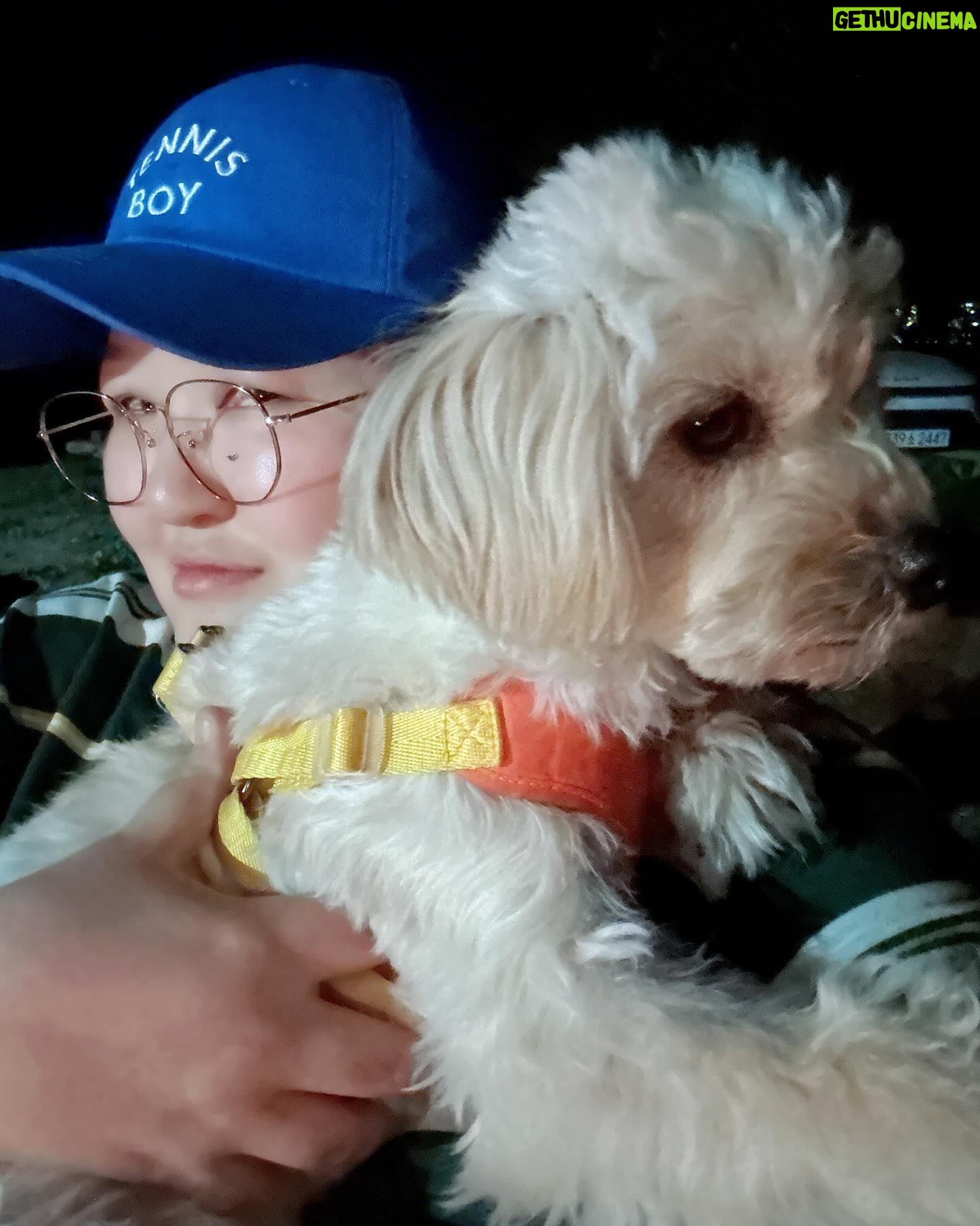 Lee Gook-ju Instagram - #불멍 장작 세박스를 다 태움 온몸에 불향이 바비 몸에도 불향이🔥 얼굴에 재가 떨어진지도 모르고 ㅋㅋ 점인줄.. 좀만 더 힐링할게요..