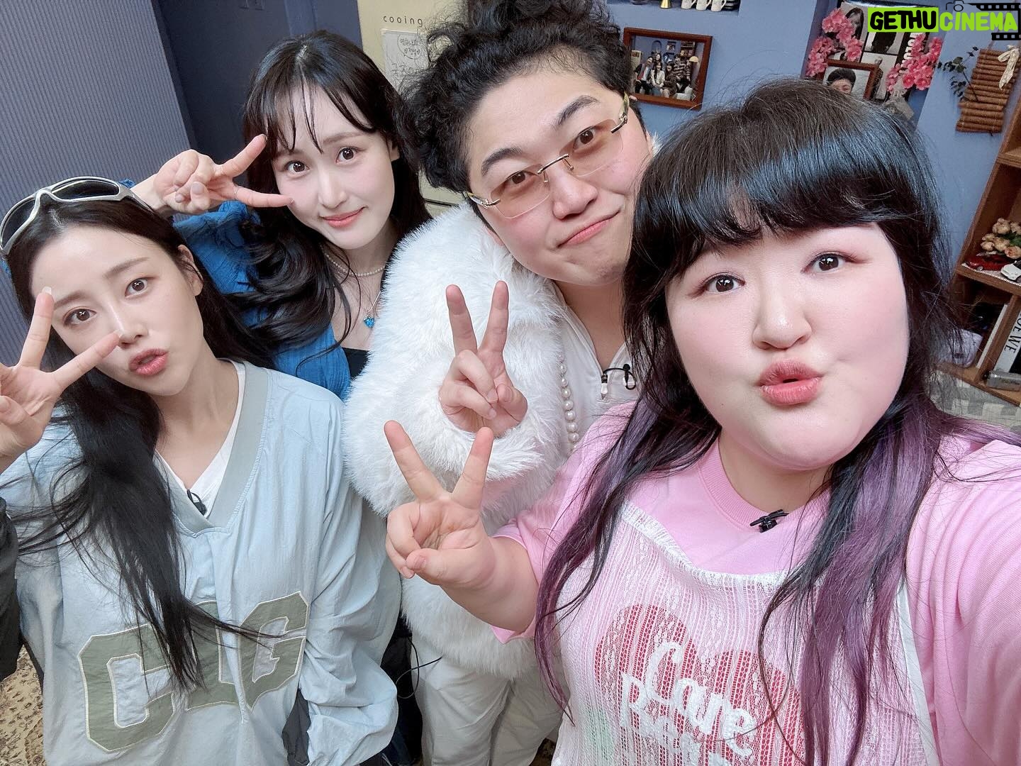 Lee Gook-ju Instagram - 난 왜 자꾸 홍반장이라고 했지😂 재밌었던 #홍박사 #조주봉 #조훈 이랑 촬영 편집해서 보니 더 재밌네💜주봉아 나와줘서 거마워🖐🏻 여름 전에 선민이랑 너랑 혜지랑 수현이랑 다같이 보자