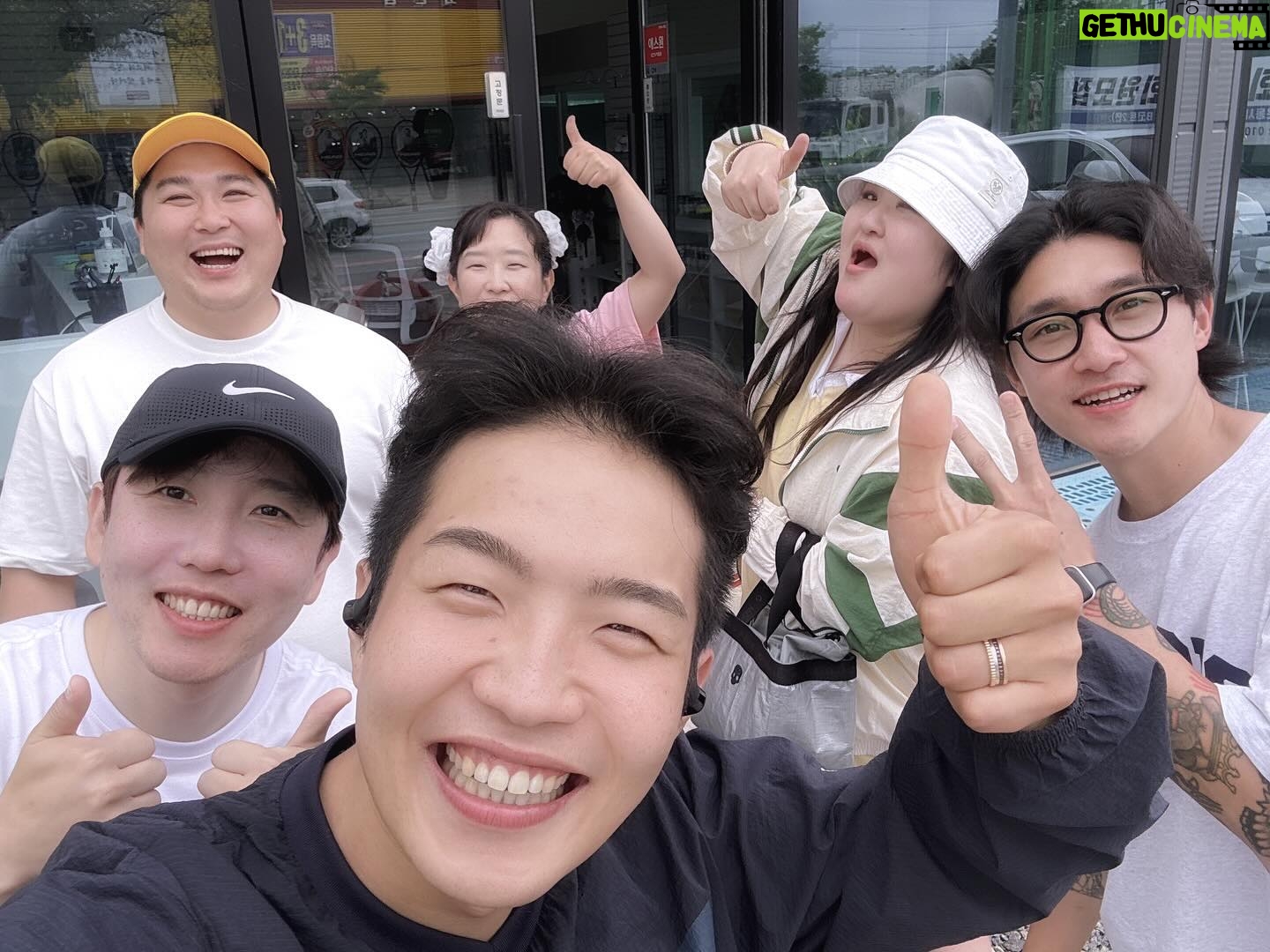 Lee Gook-ju Instagram - #점심모임 음...분명 #테니스모임 인데.. 테니스는 안치고 밥시간만 기다리는 나 어떤데!! 메뉴는 답정너 #해장국 계산은 진사람이 쏘는건데 난 이기지도 지지도 않았다 🤪 다음 부터는 점심시간 맞춰서 갈래 #금문테니스장 #금문테니스장화전점 @gmtennis_