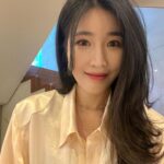 Lee Hae-ri Instagram - 요정 식탁 나가서 오빠가 해준 맛있는 밥도 먹고 수다를 수다를 그렇게 떨고 왔어요 보러 갈 사람~~~🤚🏻🫵🏻
