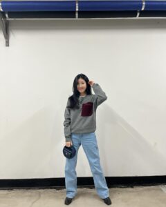 Lee Hae-ri Instagram - 밍키네 집에서 훔ㅊ….받아온 것들💙 하이볼이랑 만두 쪄 먹어야지~~~~룰루~~~우후이~~