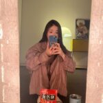 Lee Hae-ri Instagram - 요즘 젤 좋아하는!!!! 자가비 케첩맛…초코파이 바나나…. 넘 예쁜 올리비에🫒 그리고…목도리 쟈감이🤎