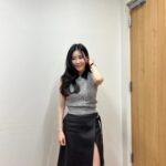 Lee Hae-ri Instagram - 송 스틸러 제작 발표회!!!! 내일 첫 방송이지여🖤많관사부우우우