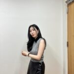 Lee Hae-ri Instagram - 송 스틸러 제작 발표회!!!! 내일 첫 방송이지여🖤많관사부우우우