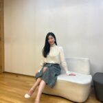 Lee Hae-ri Instagram - 노래 훔치러 갔다가 호되게 당하고 온 날~~