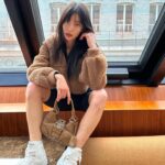 Lee Ho-jung Instagram - 📹🌘🌕🌖 #pradamoon @prada #광고