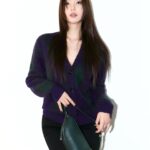 Lee Ho-jung Instagram - 👾 @burberry #ad