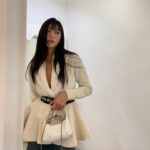Lee Ho-jung Instagram – McQUEEN🖤

#광고 #alexandermcqueen #mcqueenhobobag