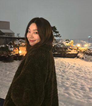 Lee Ho-jung Instagram - 2023.12.31 👋🏾