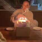 Lee Hyo-ri Instagram – 여러분 늦었지만 고백할꺼 있어요. 사실 제생일은 79년  음력 1월23일입니다~~ 민증상 5월10일로 되었어 프로필에 그리올리고 그대로 지냈는데.  그냥. 이제는 진짜 제생일 알려드리고 싶네요. 오늘  제 생일 측하해주세요~~🦋