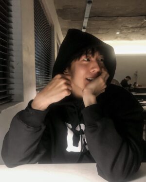 Lee Hyun-woo Instagram - 비가 오는대도 발걸음 해주신 #드림 관객분들 감사드립니다 모두 안전 귀가하세요!