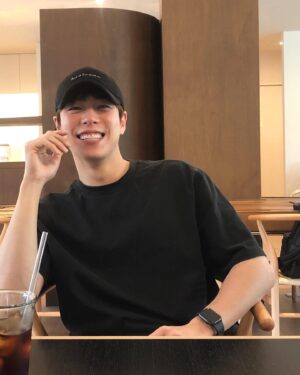Lee Hyun-woo Instagram - 💡