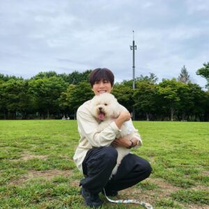 Lee Hyun-woo Instagram - 🐶