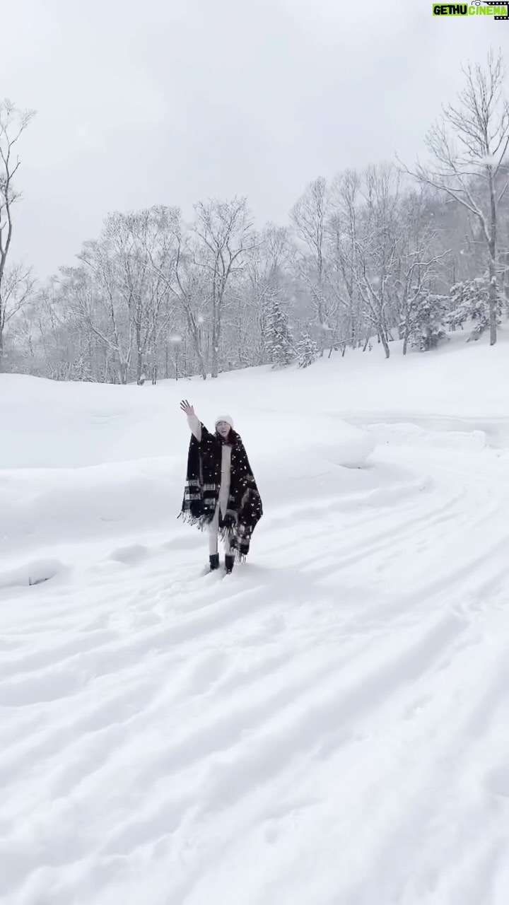 Lee Ji-ah Instagram - #tbt βοΈβοΈπΆβπ«οΈπ€ͺππ luv snow
