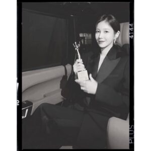 Lee Ji-ah Instagram - 대한민국 문화연예대상 #감사합니다🙏🏻#appreciation #latergram