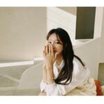 Lee Ji-ah Instagram - Knot your typical bracelet @TiffanyAndCo #TiffanyAndCo Knot collection 🎁👀