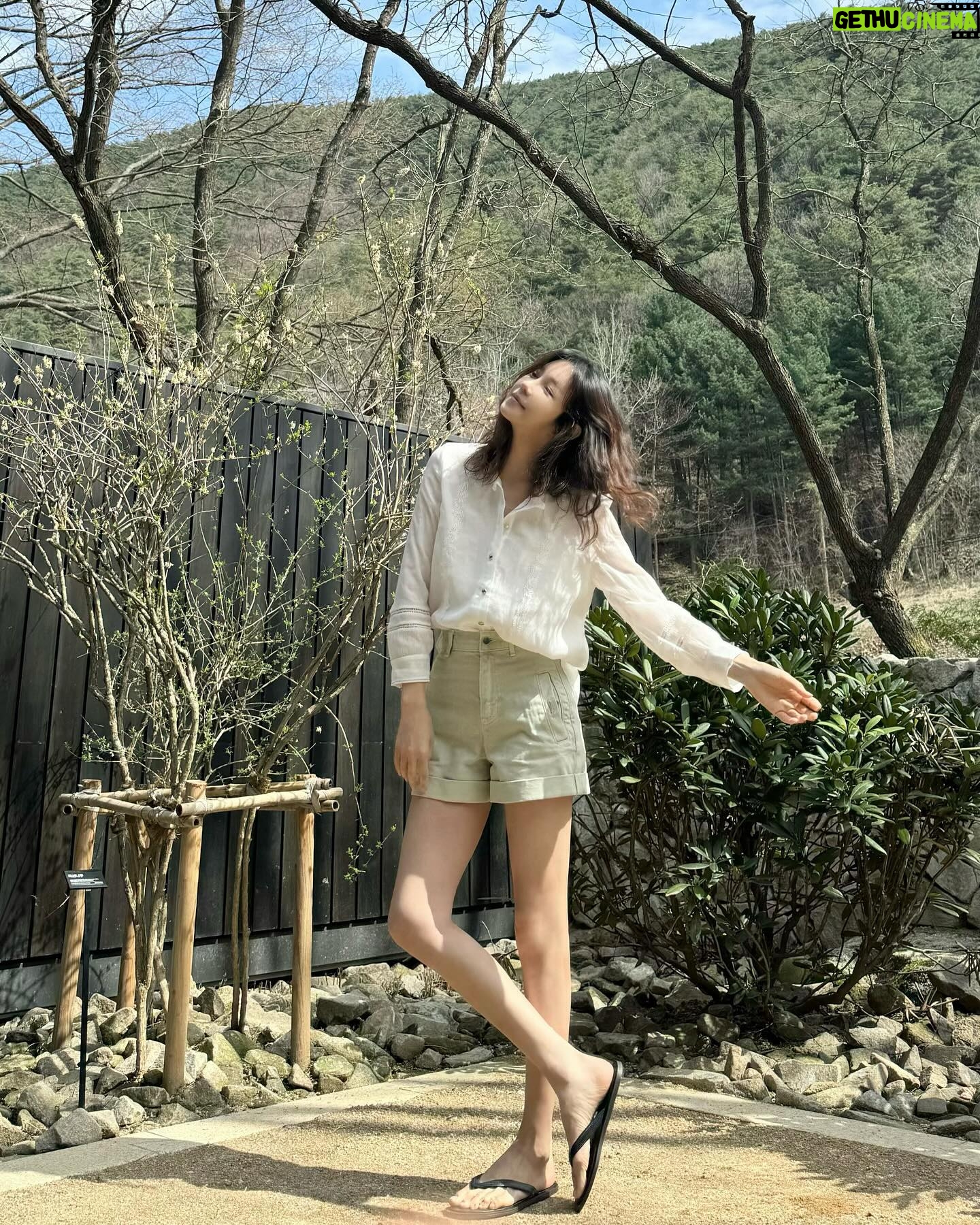 Lee Ji-ah Instagram - #olivialauren #올리비아로렌 ❤️🫶🏻