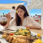 Lee Ji-ah Instagram - #lisbon ☀️🌟🐙🐳🌊🍷