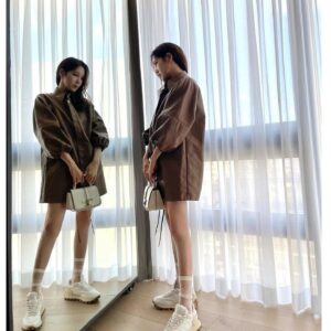 Lee Ji-ah Instagram - #TodsItalianBeauty #TodsFW22 #토즈 

TOD'S 2022 FALL-WINTER WOMEN’S COLLECTION 
#TodsItalianBeauty 컬렉션  2월 25일 금요일, 오후 5시 30분
크리에이티브 디렉터 발테르 키아포니(WALTER CHIAPPONI)가 선보이는 컬렉션을 @Tods 에서 👀