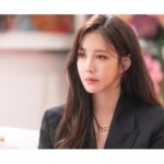 Lee Ji-ah Instagram - 많은사랑 주셔서 감사합니다🙇🏼‍♀️ 모두에게 희망찬 새해가 되기를 간절히 기원합니다!! 건강하세요🙏🏻