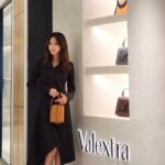 Lee Ji-ah Instagram - #광고#발렉스트라#이지데 #트릭트락