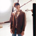Lee Jong-suk Instagram – 지난날 외출한 김에 이것도 찍어봄🙋‍♂️❤️
