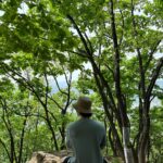 Lee Jong-suk Instagram - 가벼운 마음으로 무거운 몸을 이끌고🐌🪲🌳🌱🌷