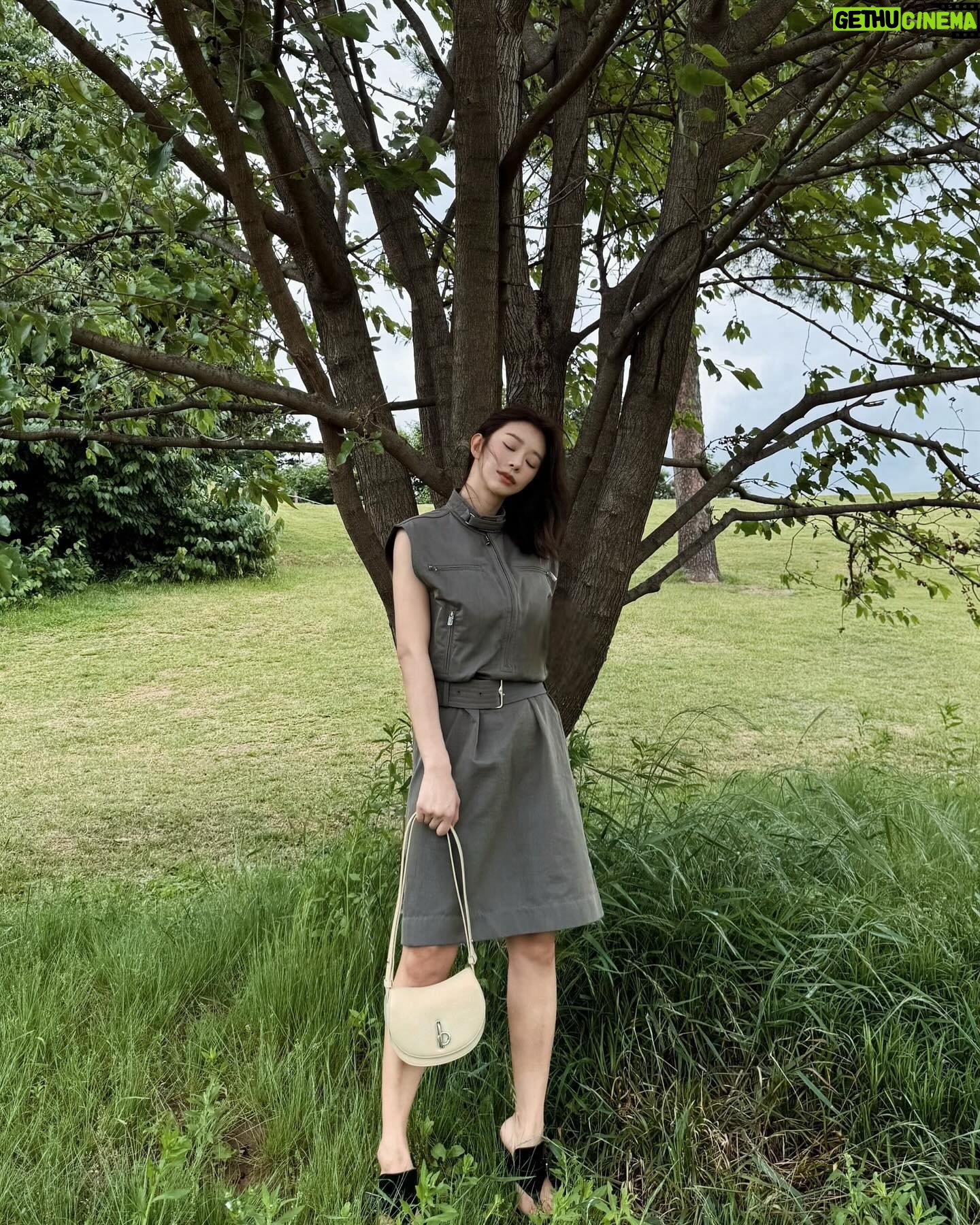 Lee Ju-bin Instagram - With my new Rocking Horse Bag🐴🤎 #ad #burberry @burberry
