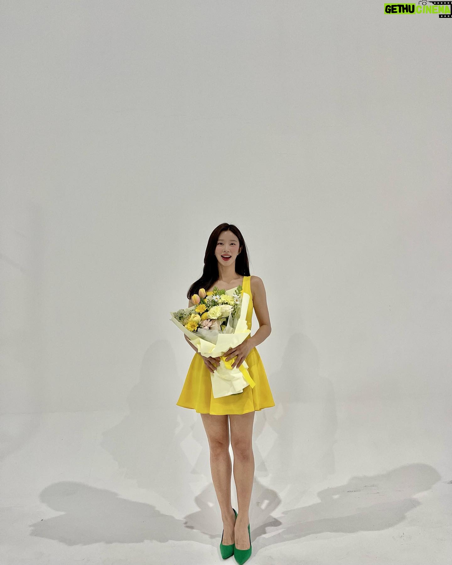 Lee Ju-bin Instagram - 아 없어요 진짜 없어요 #수수료 #iM하이 #하이투자증권
