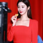 Lee Ju-bin Instagram - 크래커는 리츠다❤️ #리츠 #리츠크래커 바삭바삭👻