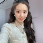 Lee Ju-bin Instagram - 앨범 즈어어어어어기 위에 있는 @netflixkr #연애대전 오세나