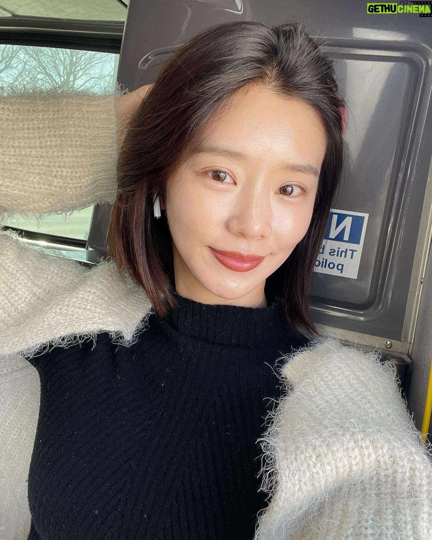 Lee Ju-bin Instagram - 동생 출근하면 혼자 열심히 돌아다니다가 종착지는 항상 조지타운
