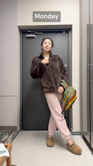 Lee Mi-do Instagram - 일주일 등하원룩
Mom’s style for school attendance

#애낳기전엔정장입고
#등하원시키는줄알았지