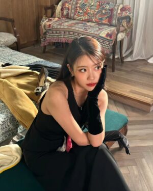 Lee Mi-joo Instagram - 🖤