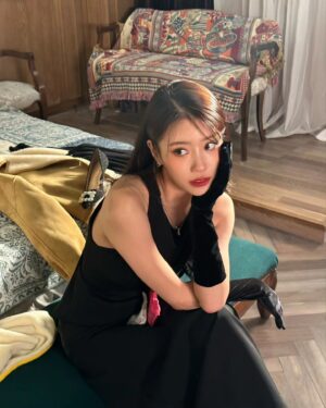 Lee Mi-joo Instagram - 🖤