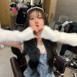 Lee Mi-joo Instagram - 🤍💙 #쇼!음악중심 #스페셜mc #또만나