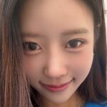 Lee Mi-joo Instagram - 언니들두 막 여기서 찍던데!!!!헿 ㅎㅎㅎㅎㅎ @jsomin86 @ohvely22 ❤️❤️ make up by @makeup.ji02 hair by @l.chan_a
