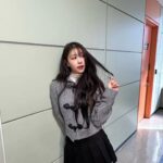 Lee Mi-joo Instagram - 🩶🖤
