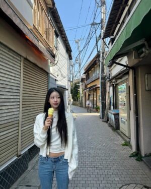 Lee Mi-joo Instagram - 💛