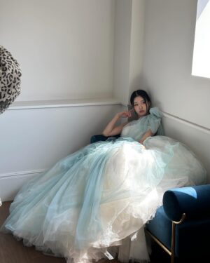 Lee Mi-joo Instagram - 미주 솔로데뷔1주년입니다아아 ㅎㅎ
축하해주셔서 너무너무 감사드리고 앞으로 더 열심히 하는 미주가 되겠습니다
1주년 2주냔 3주년 100주년까지 함께해요🩷
그리구 조만간 또 만나요!!ㅎㅎㅎㅎㅎㅎ
감사합니다
미주야 축하해~!!!🎉🥳🎊