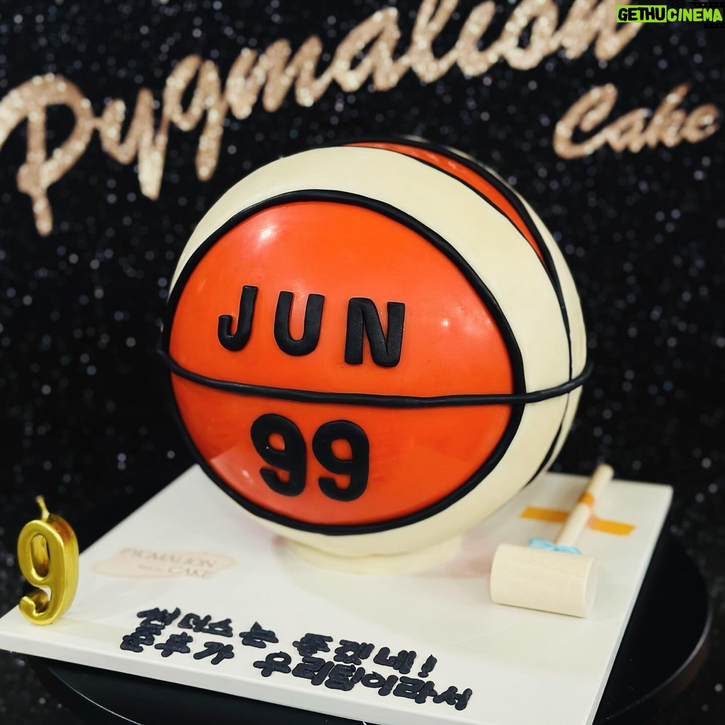 Lee Min-jung Instagram - 조금 지났지만 준후의 생일…. 농구 99번 9살 9시까지 불태웠다….축하해…..