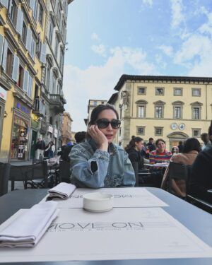 Lee Min-jung Instagram - 내가 타고 싶었던건 아닌데 막상 타니 내가 신나하고 아들이 사진찍어줌 ㅋ 나머지는 이것저것