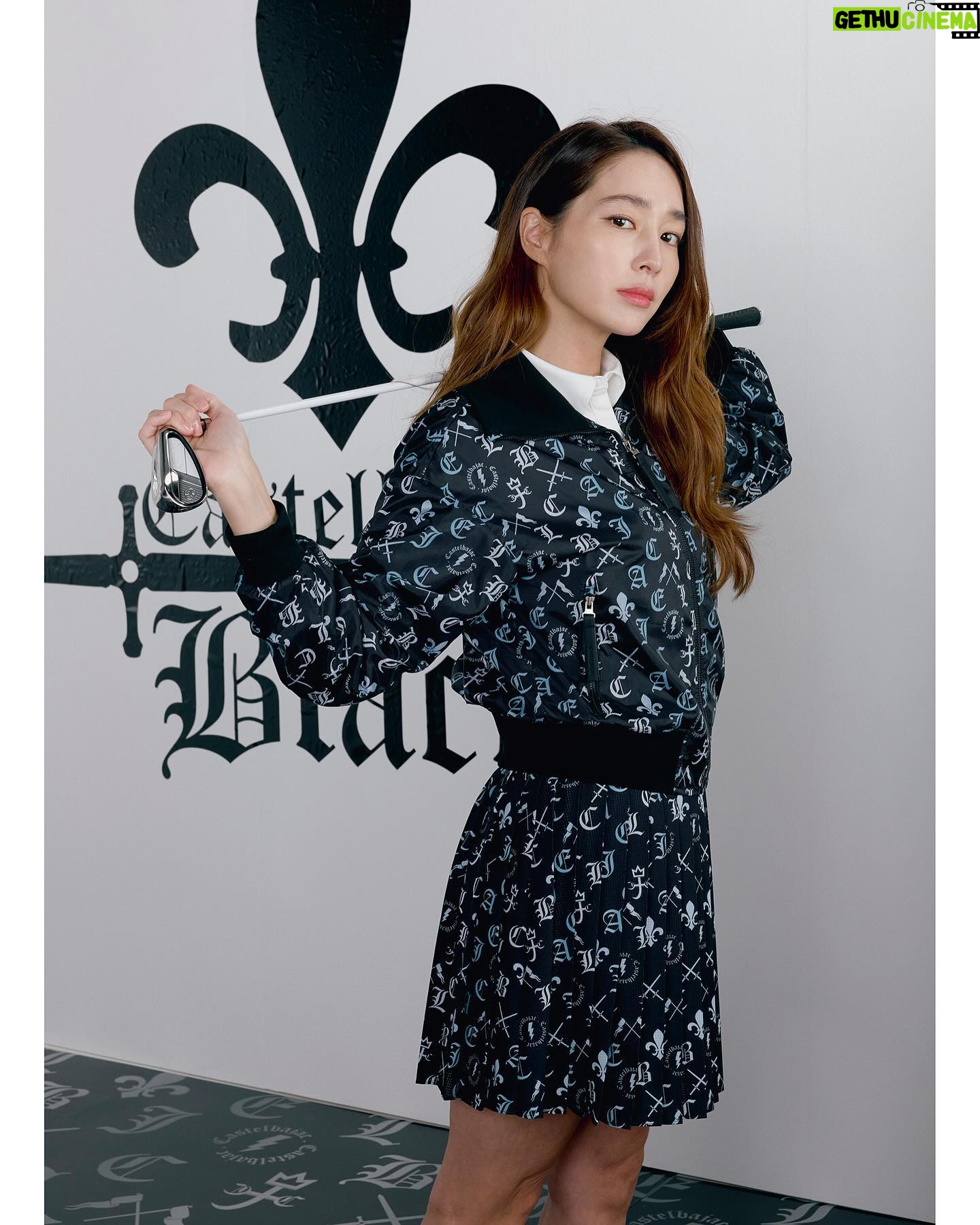 Lee Min-jung Instagram - @castelbajac.golf.kr 요즘은 점프수트가 좋더라….