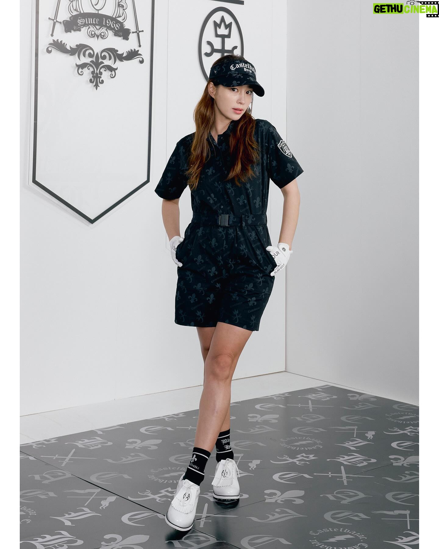 Lee Min-jung Instagram - @castelbajac.golf.kr 요즘은 점프수트가 좋더라….