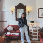 Lee Min-jung Instagram - 내가 타고 싶었던건 아닌데 막상 타니 내가 신나하고 아들이 사진찍어줌 ㅋ 나머지는 이것저것