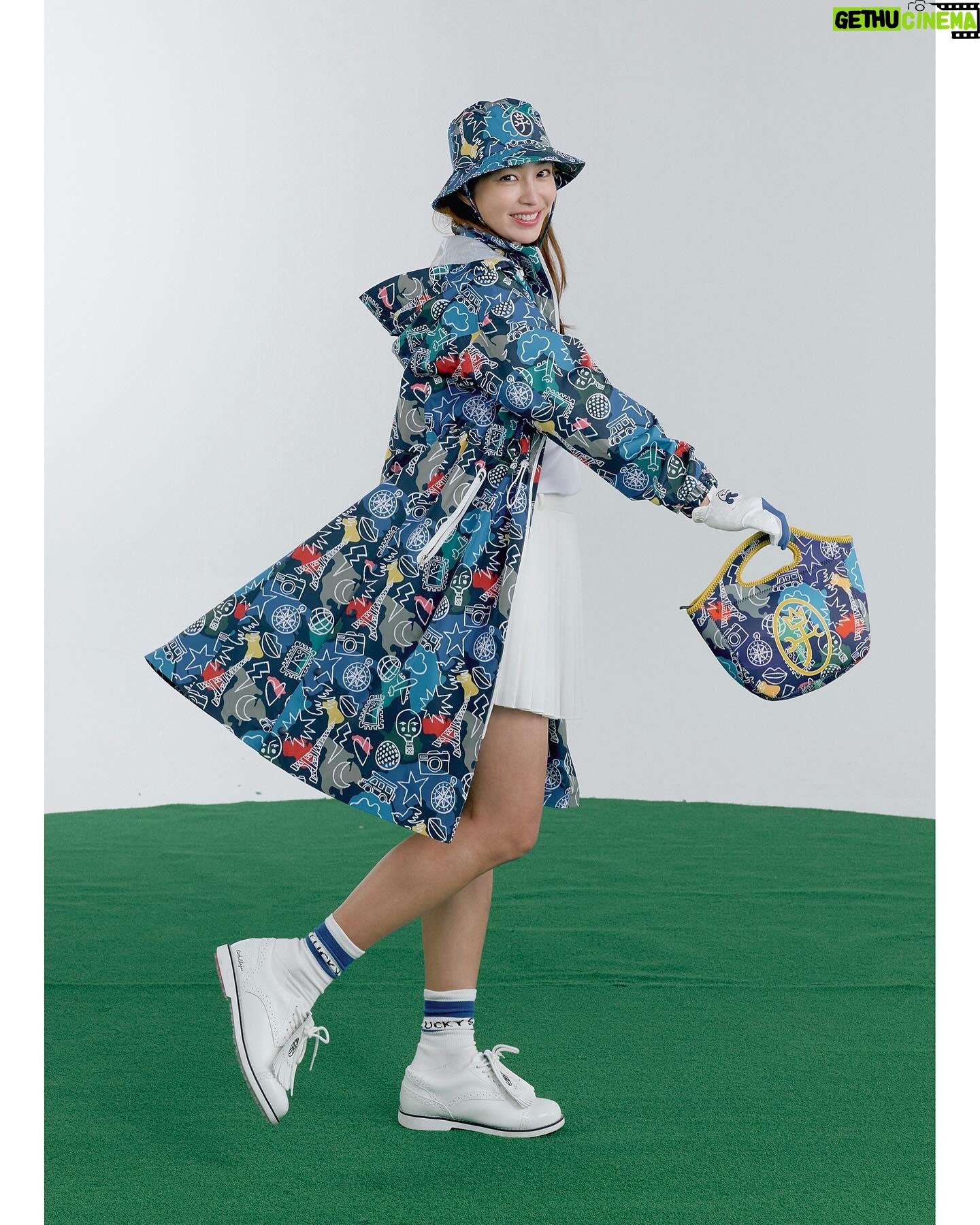 Lee Min-jung Instagram - @castelbajac.golf.kr 요즘은 점프수트가 좋더라….