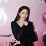 Lee Min-jung Instagram - #입생로랑뷰티 #러브샤인팩토리 #러브샤인캔디글로우 #이민정 #립스틱 @yslbeauty
