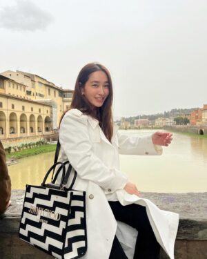 Lee Min-jung Instagram - 간만에 엄청 착해보이는 웃음이네 ㅋ