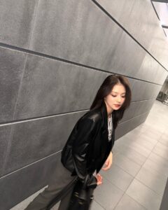 Lee Na-gyung Instagram - 퇴근하세요 여러분
